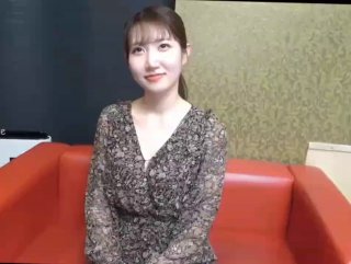 劳拉失忆症PME019 外卖员为钱跪舔少妇小穴 沦为女人欲望的性工具